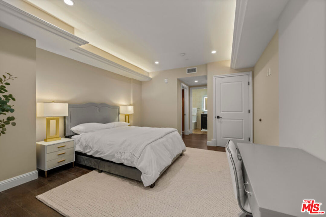 1825 Pandora Avenue, No. 101