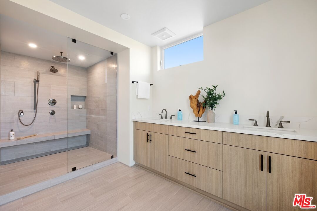 1011 N. Ogden Drive, No. 101