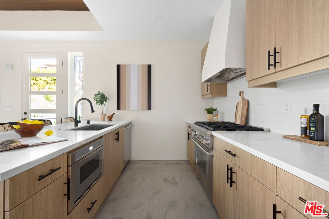 1011 N. Ogden Drive, No. 101