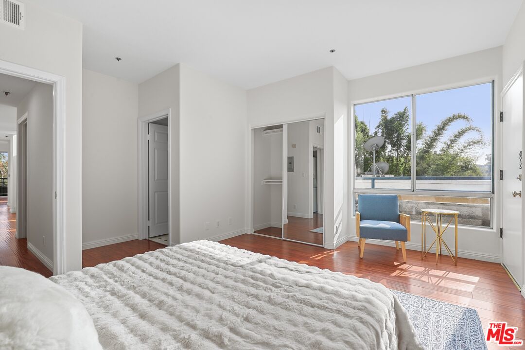 3603 Dunn Dr Unit: 201