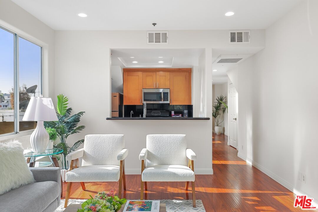 3603 Dunn Dr Unit: 201