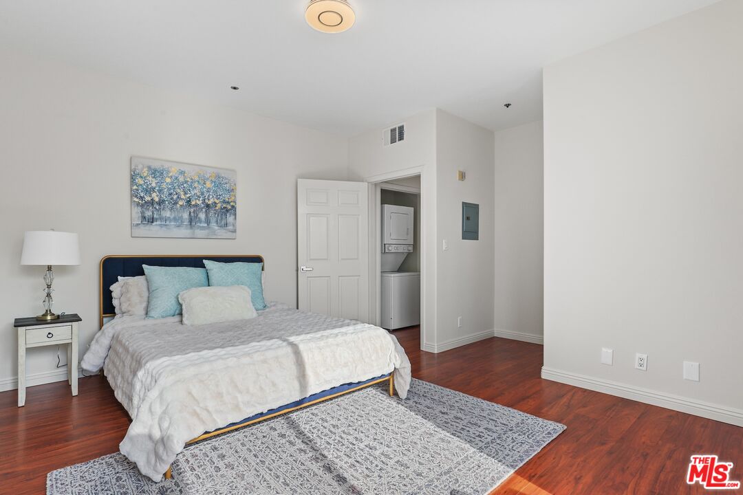 3603 Dunn Dr Unit: 201