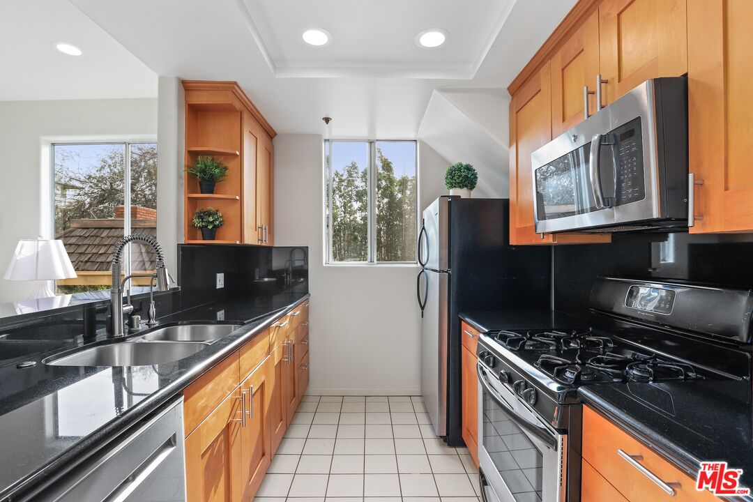 3603 Dunn Dr Unit: 201