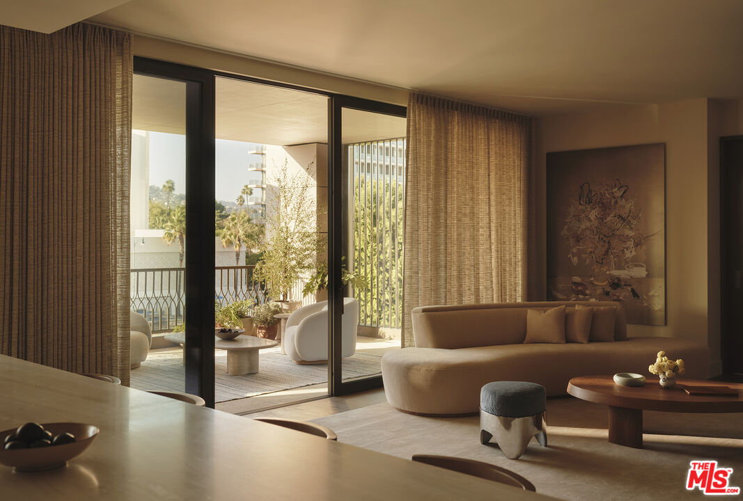 9900 S. Santa Monica Boulevard, Penthouse C
