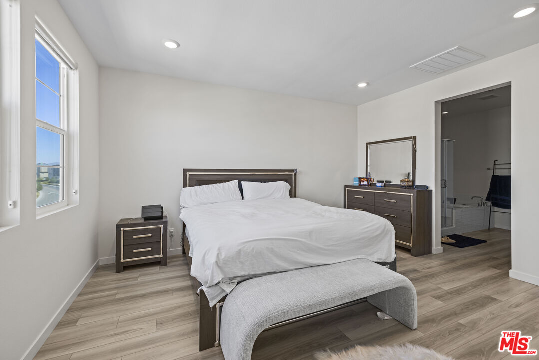 27109 Valley Oak Place