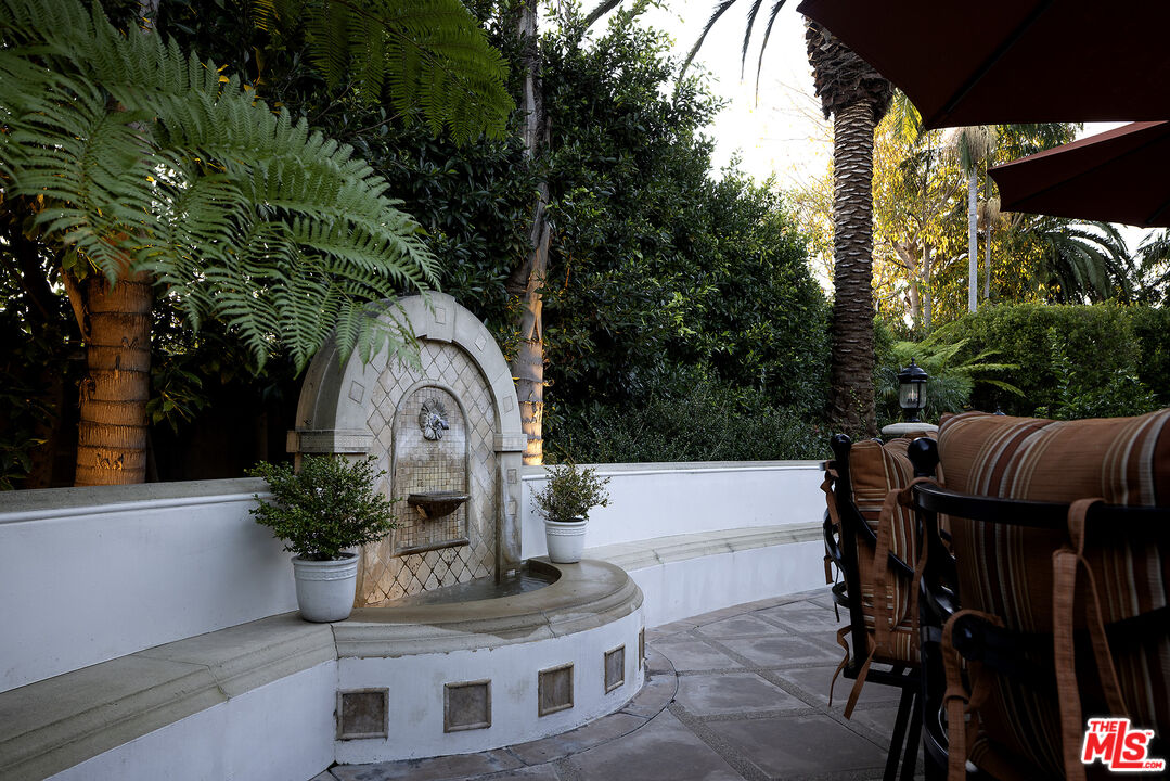 531 S. Rossmore Avenue