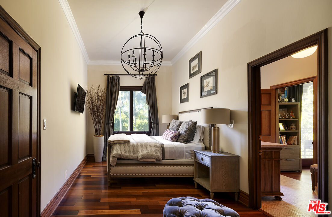 531 S. Rossmore Avenue