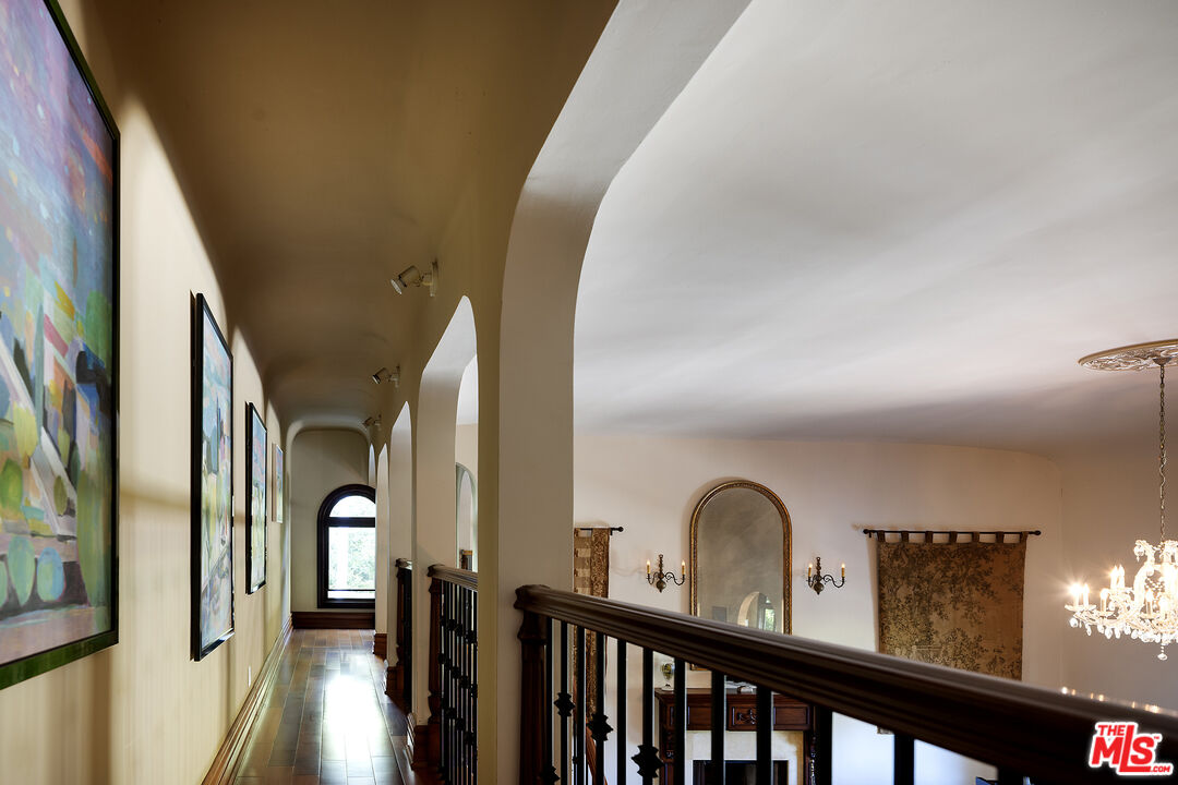 531 S. Rossmore Avenue