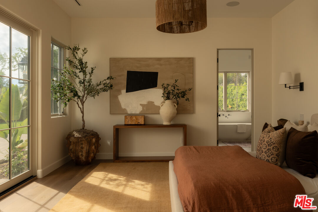 23236 Hatteras Street