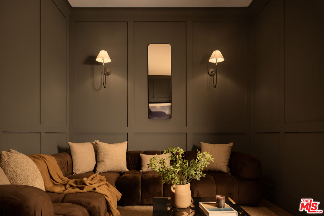 23236 Hatteras Street