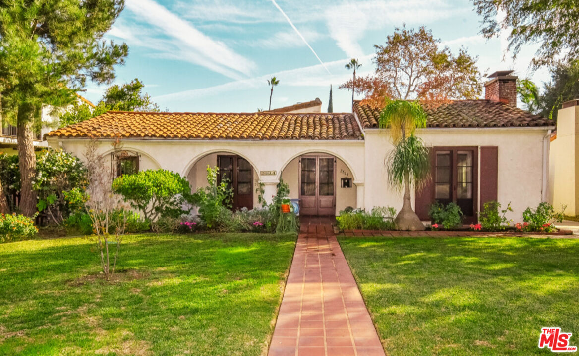 2814 Fleur Drive