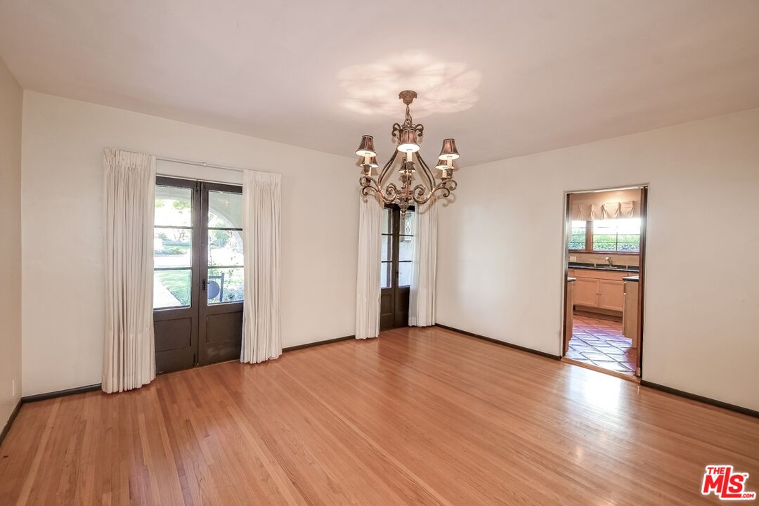 2814 Fleur Drive