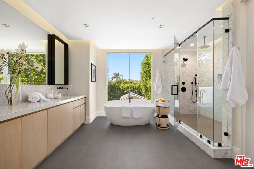 15125 Valley Vista Blvd