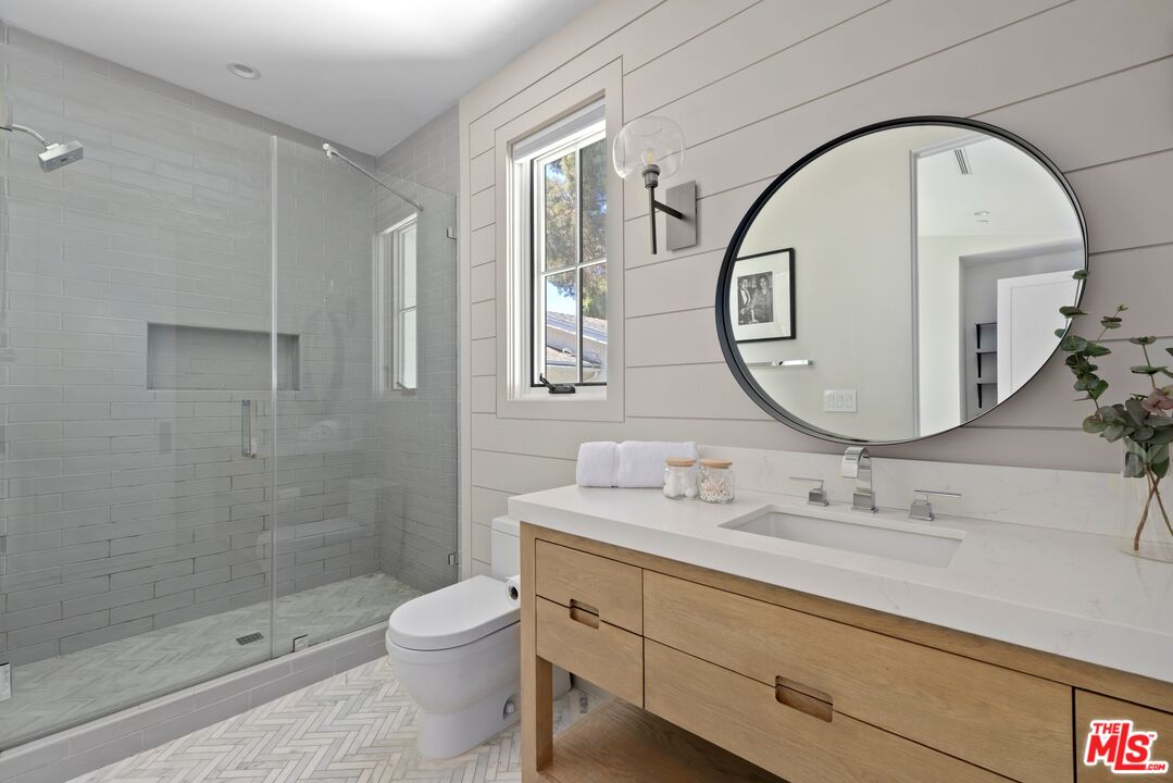 15125 Valley Vista Blvd