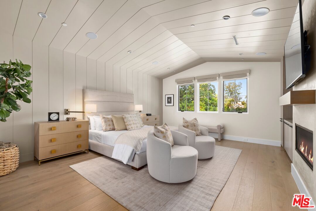 15125 Valley Vista Blvd