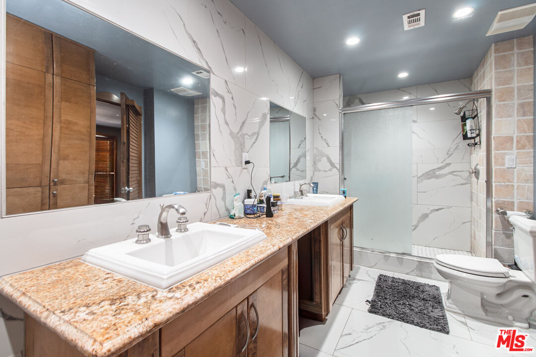 2430 Coldwater Canyon Dr