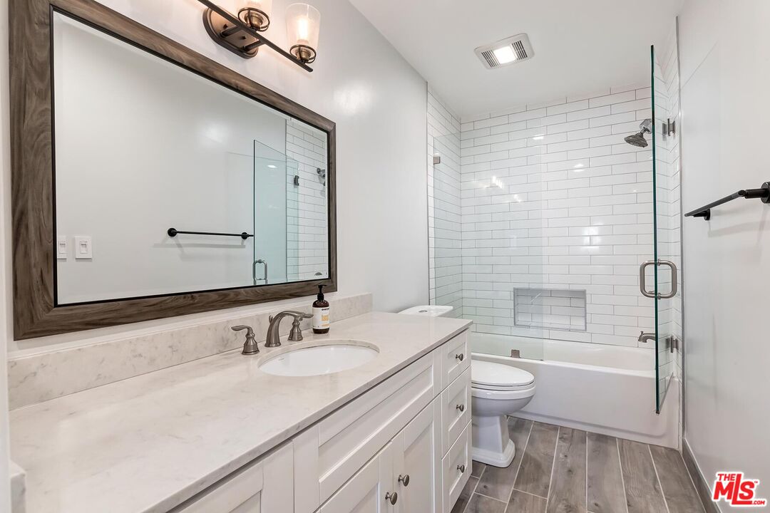 11645 Montana Ave Unit: 223