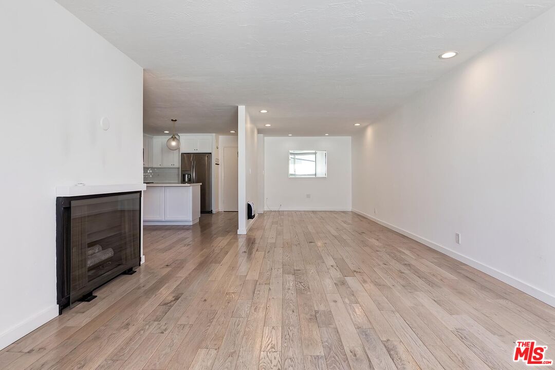 11645 Montana Ave Unit: 223