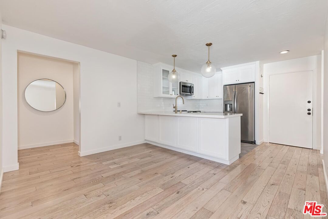 11645 Montana Ave Unit: 223