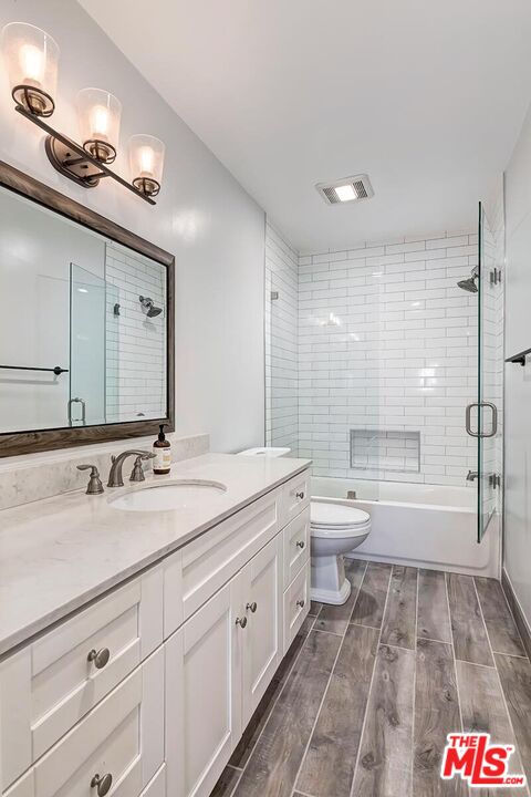 11645 Montana Ave Unit: 223
