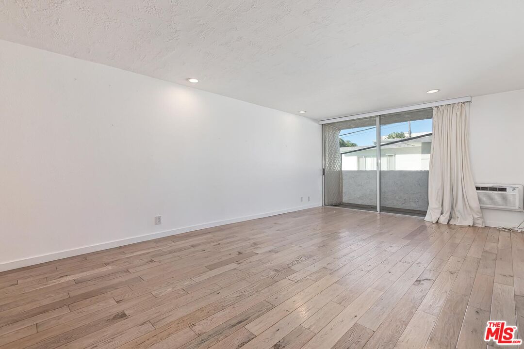 11645 Montana Ave Unit: 223