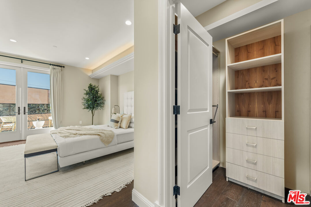 1825 Pandora Ave Unit: 201