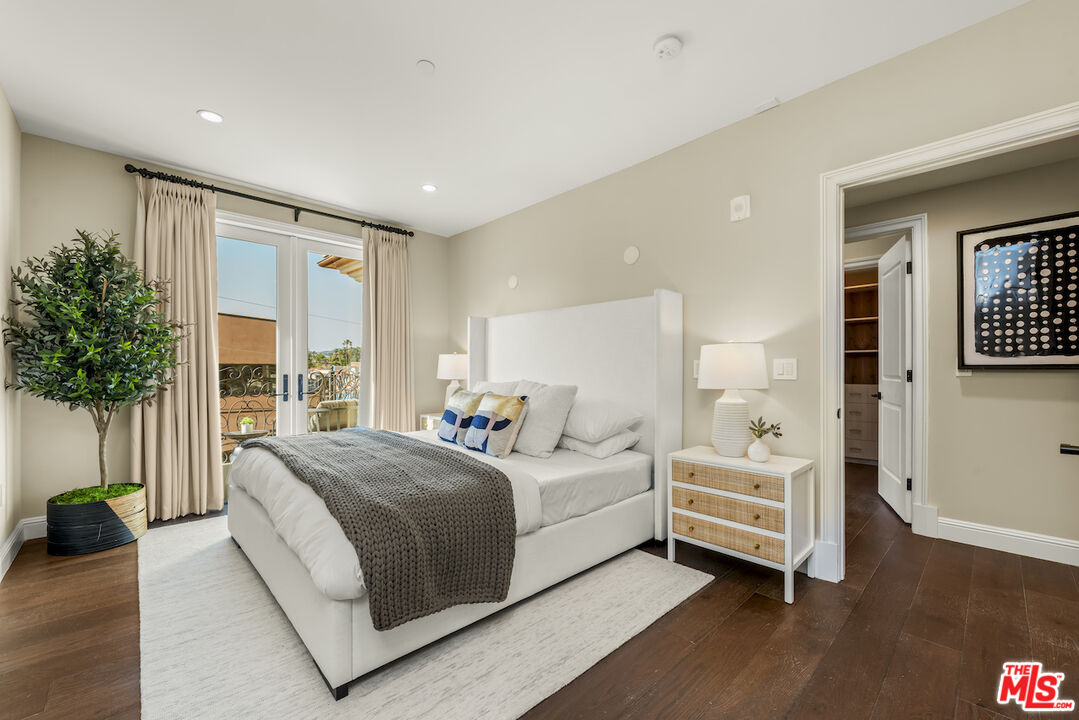 1825 Pandora Ave Unit: 201
