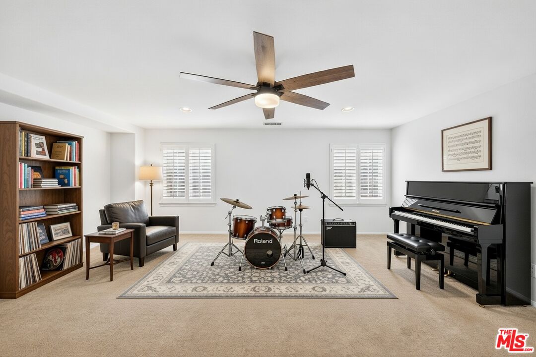 28346 Linda Vista St