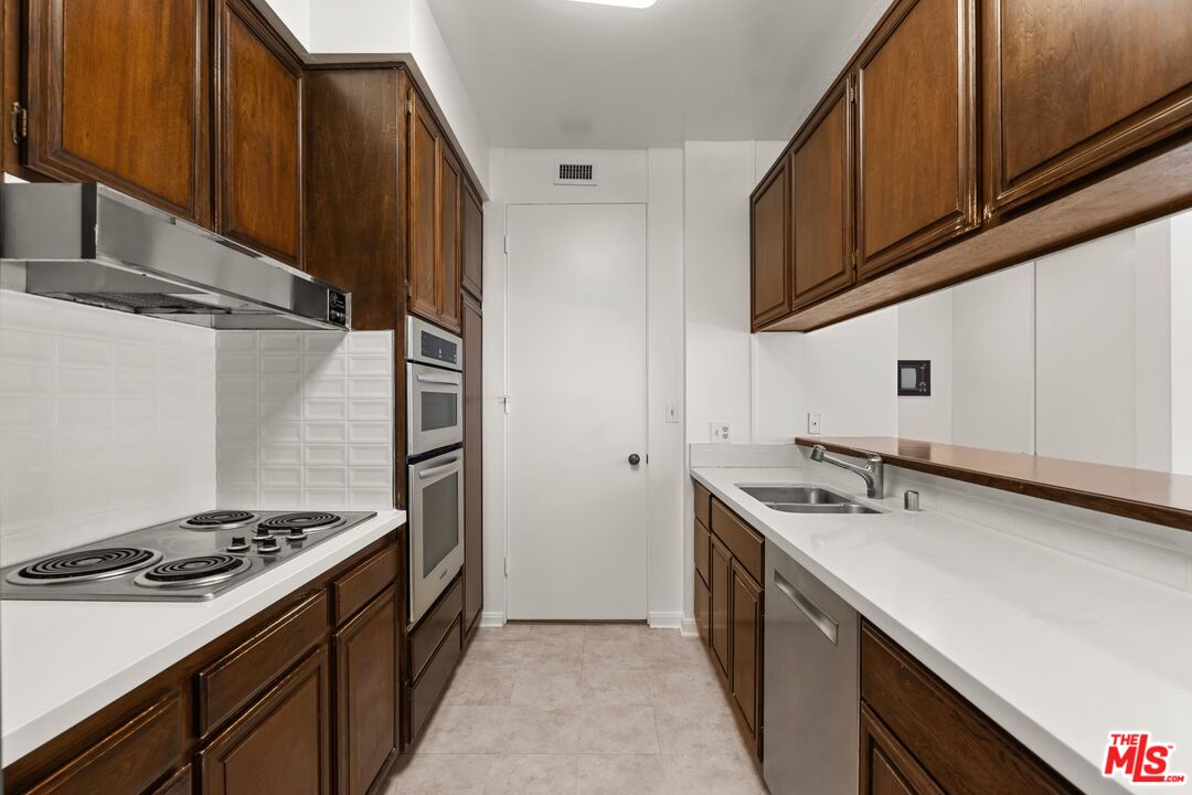 515 Ocean Ave Unit: 503S