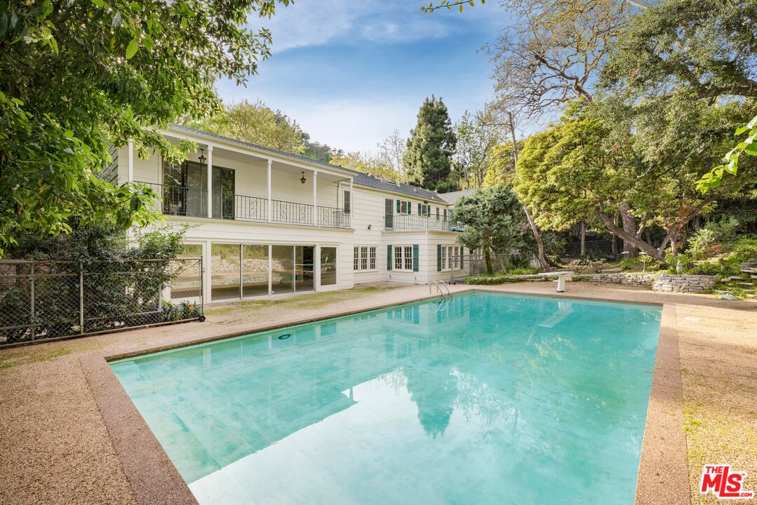 1150 Stone Canyon Rd