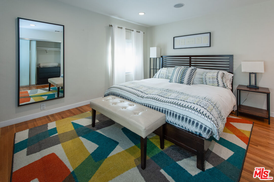 5226 College View Ave