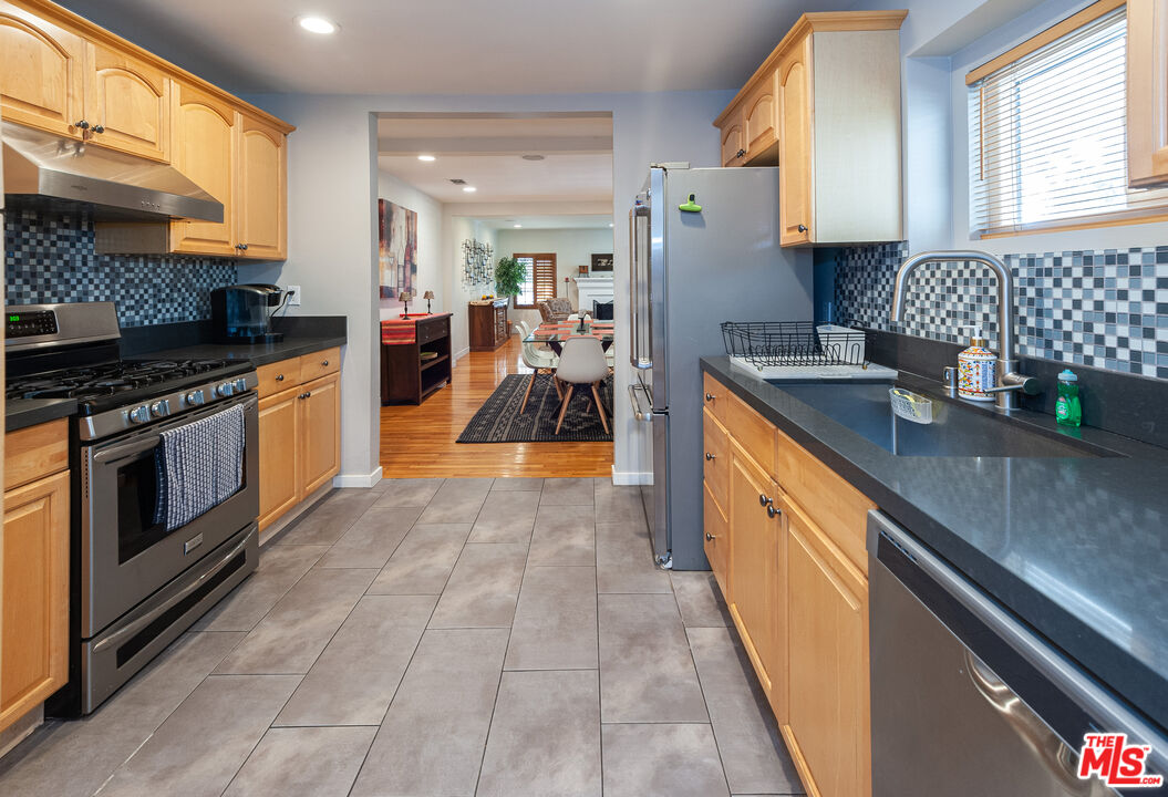 5226 College View Ave