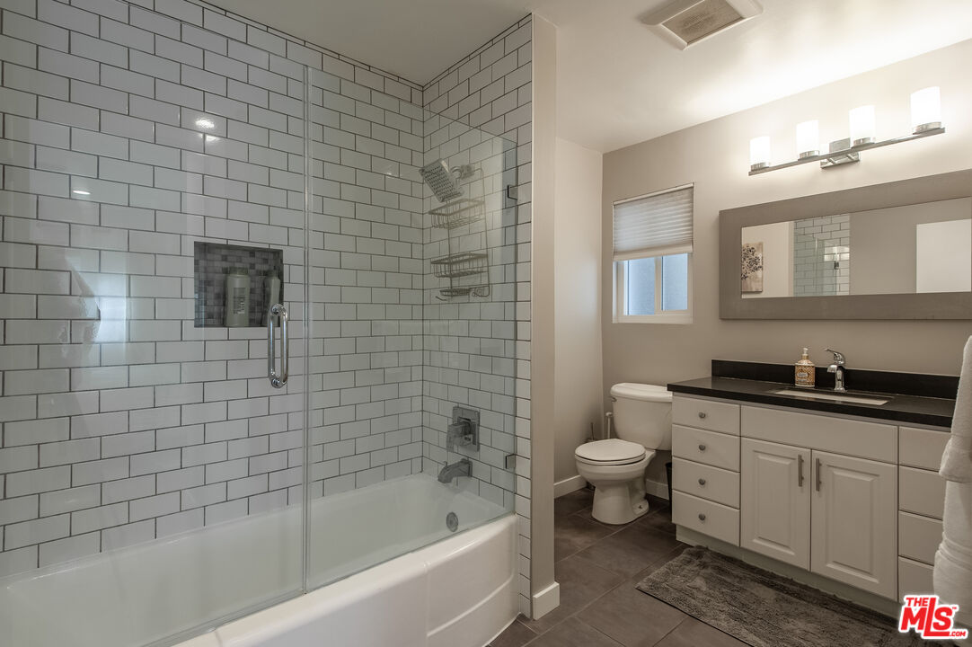 5226 College View Ave