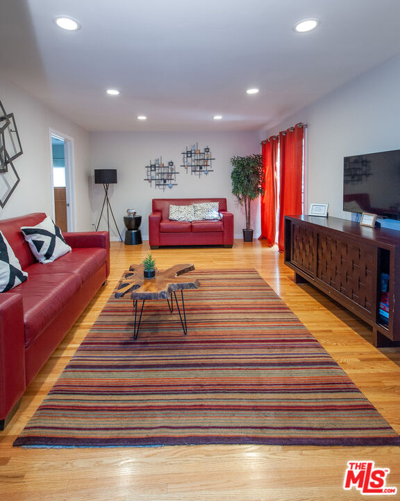 5226 College View Ave