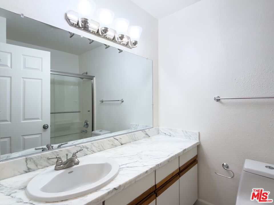 2708 Arizona Ave Unit: C