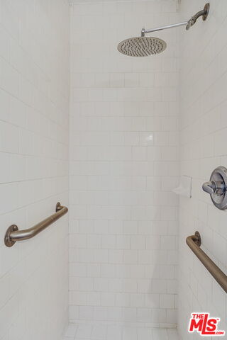 1006 Havenhurst Unit: 4