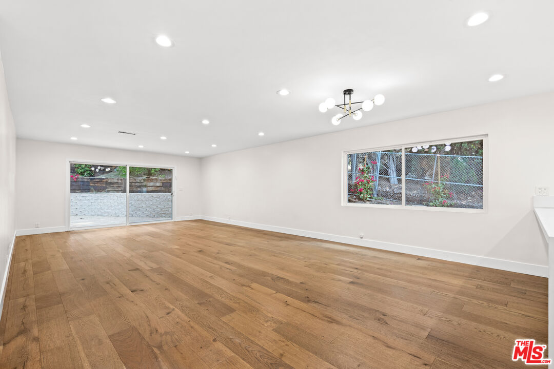 21817 Providencia St