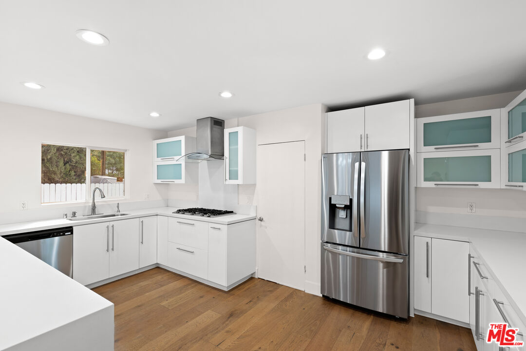 21817 Providencia St