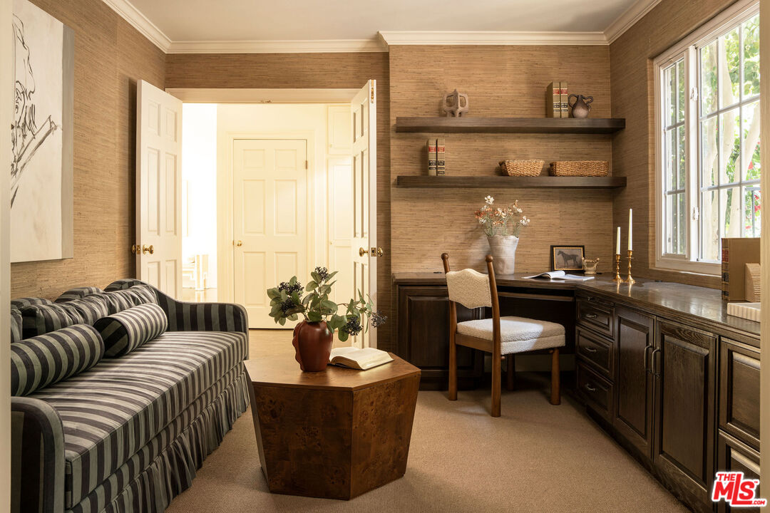 2533 Benedict Canyon Dr