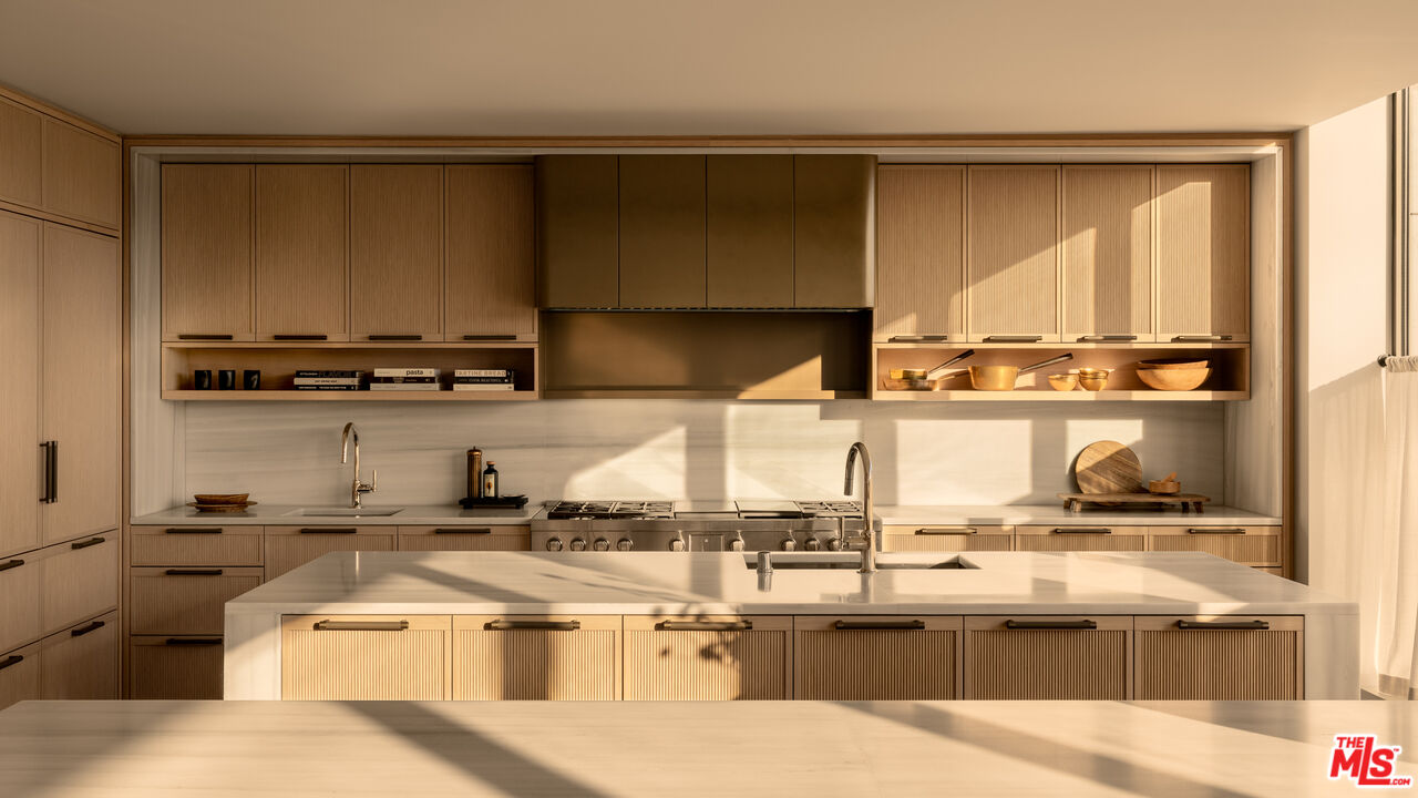 9900 S Santa Monica Blvd Unit: PHE