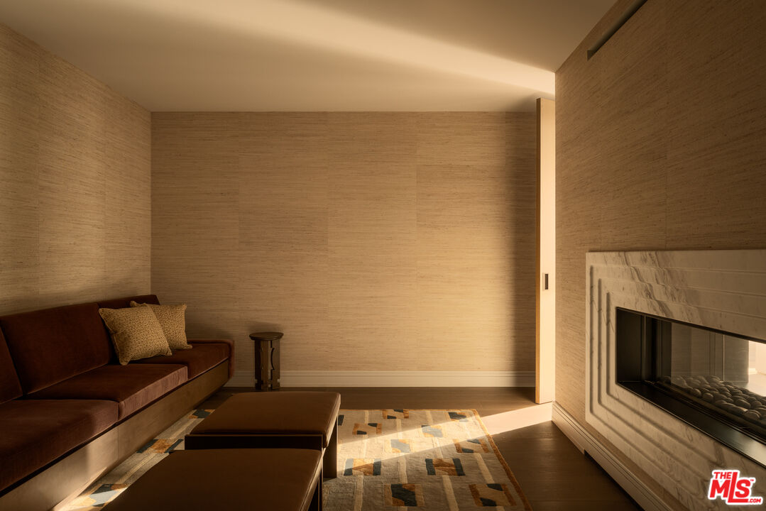 9900 S Santa Monica Blvd Unit: PHE