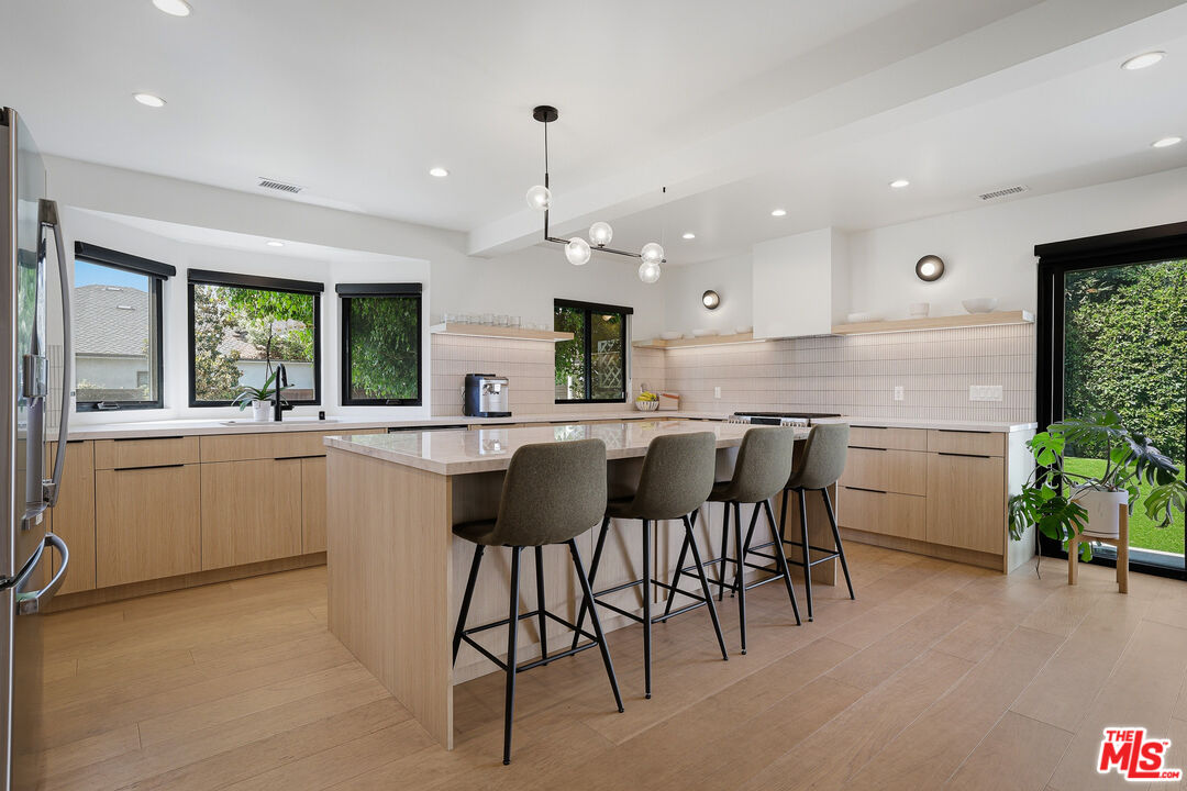 11357 Aqua Vista St