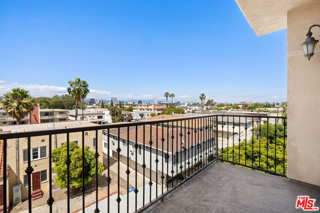8555 Cashio St Unit: PH 4