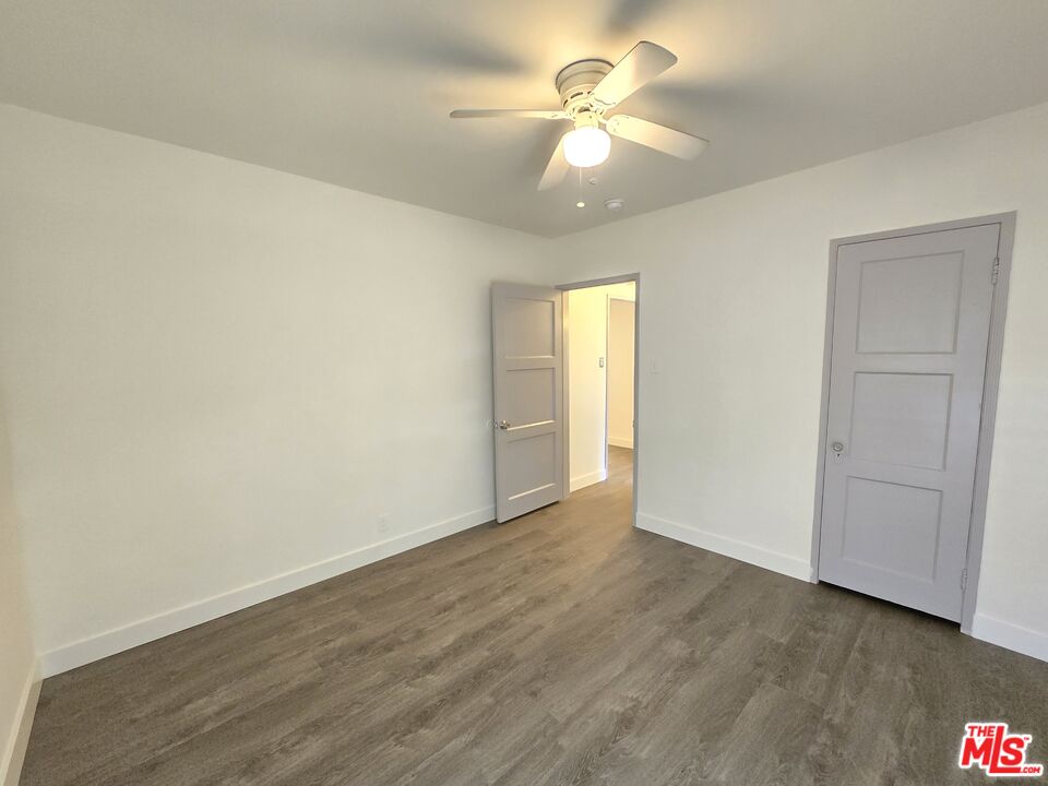 5710 Vineland Ave