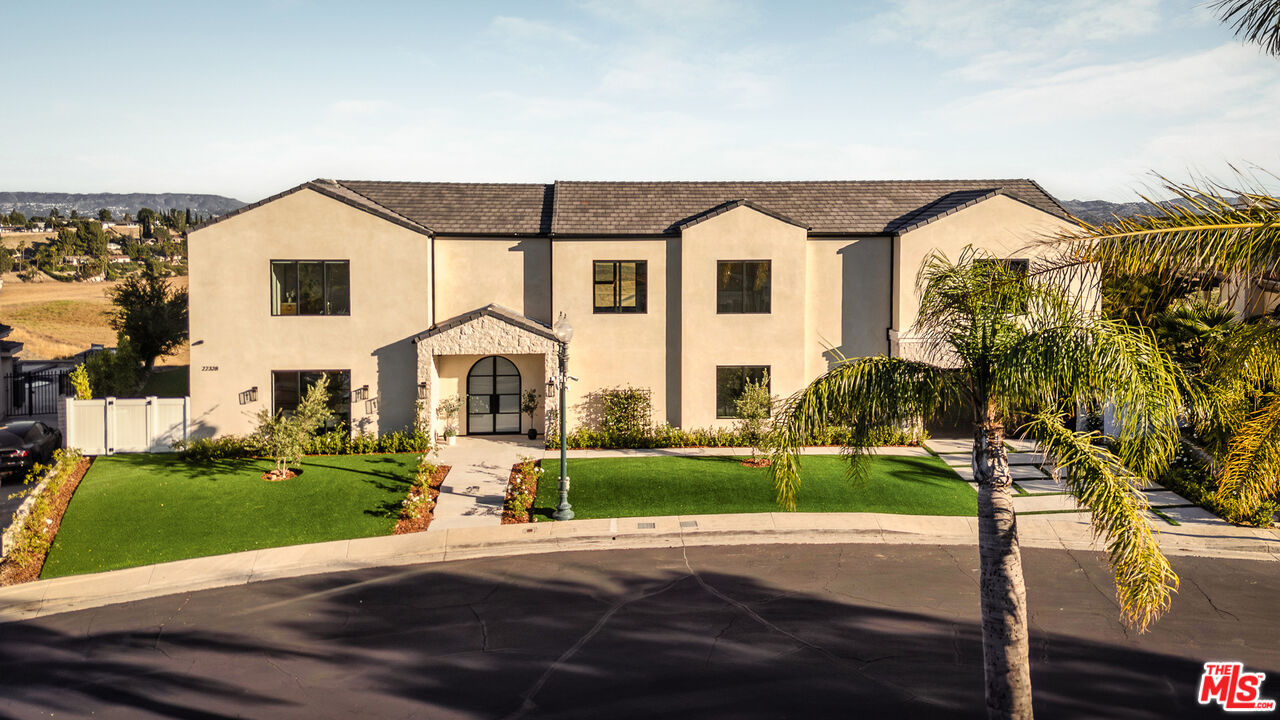 22328 S Summit Ridge Cir