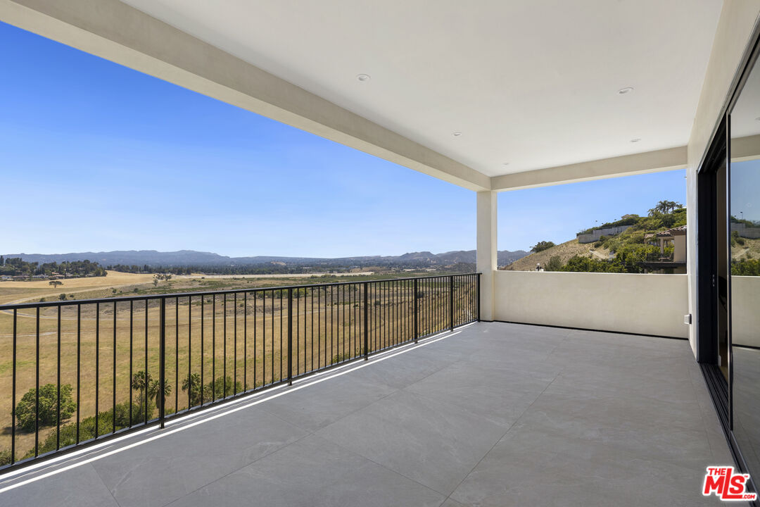 22328 S Summit Ridge Cir