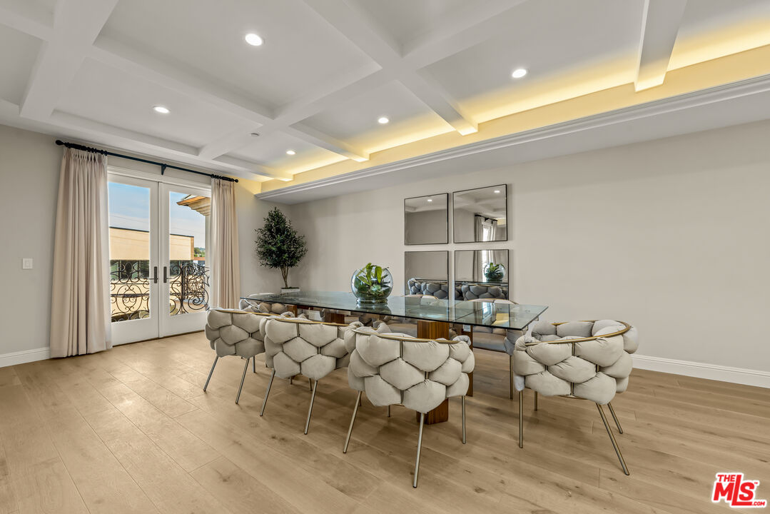 1825 Pandora Ave Unit: PH 402