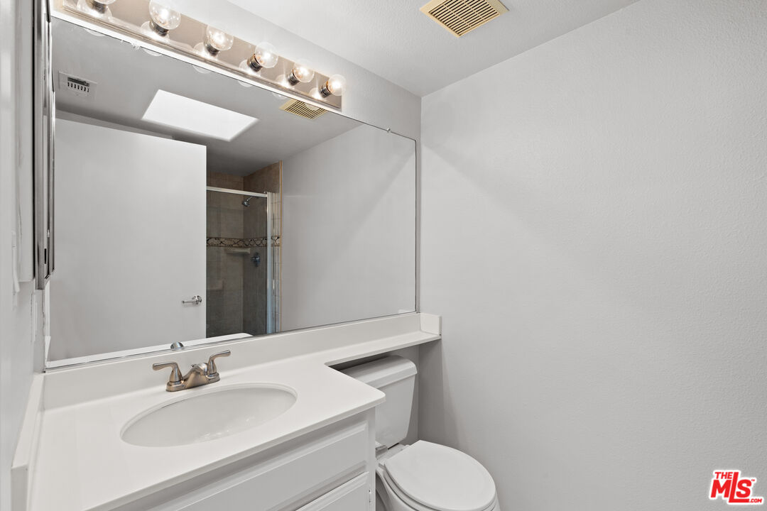 14061 Milbank ST Unit: 4