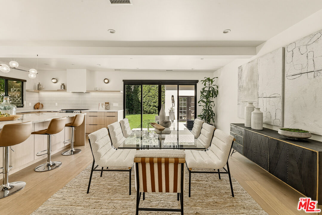 11357 Aqua Vista St