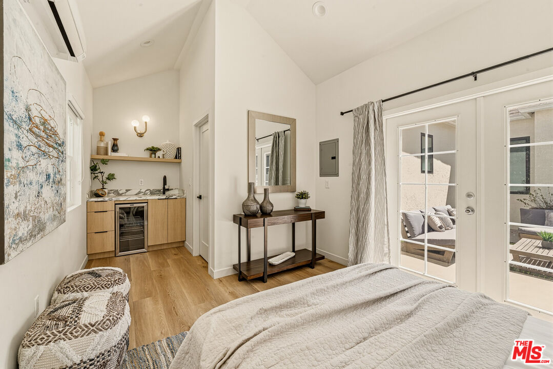 11357 Aqua Vista St